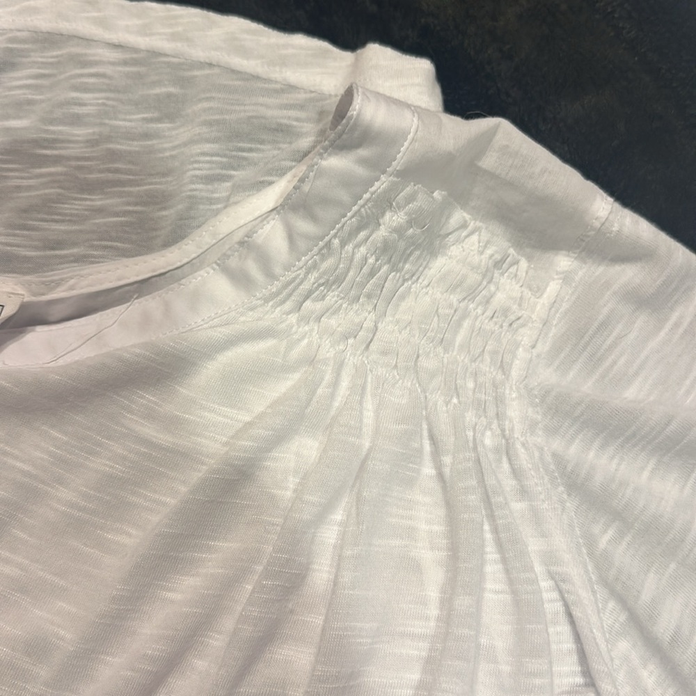 NWT For The Republic short sleeve white blouse w tortoiseshell buttons high low - Picture 9 of 9